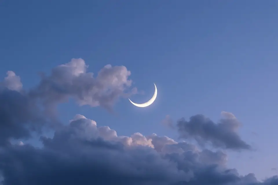 crescent moon cloud framing