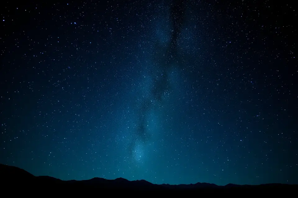 illuminated cosmic dust particles