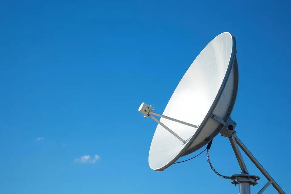 satellite dish technology image